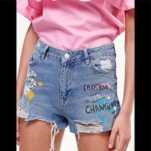 STRADIVARIUS Graffiti Jeans Shorts